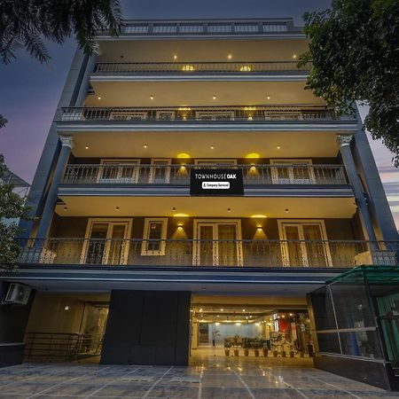 Super Townhouse Oak Udyog Vihar Hotel Gurgaon Ngoại thất bức ảnh