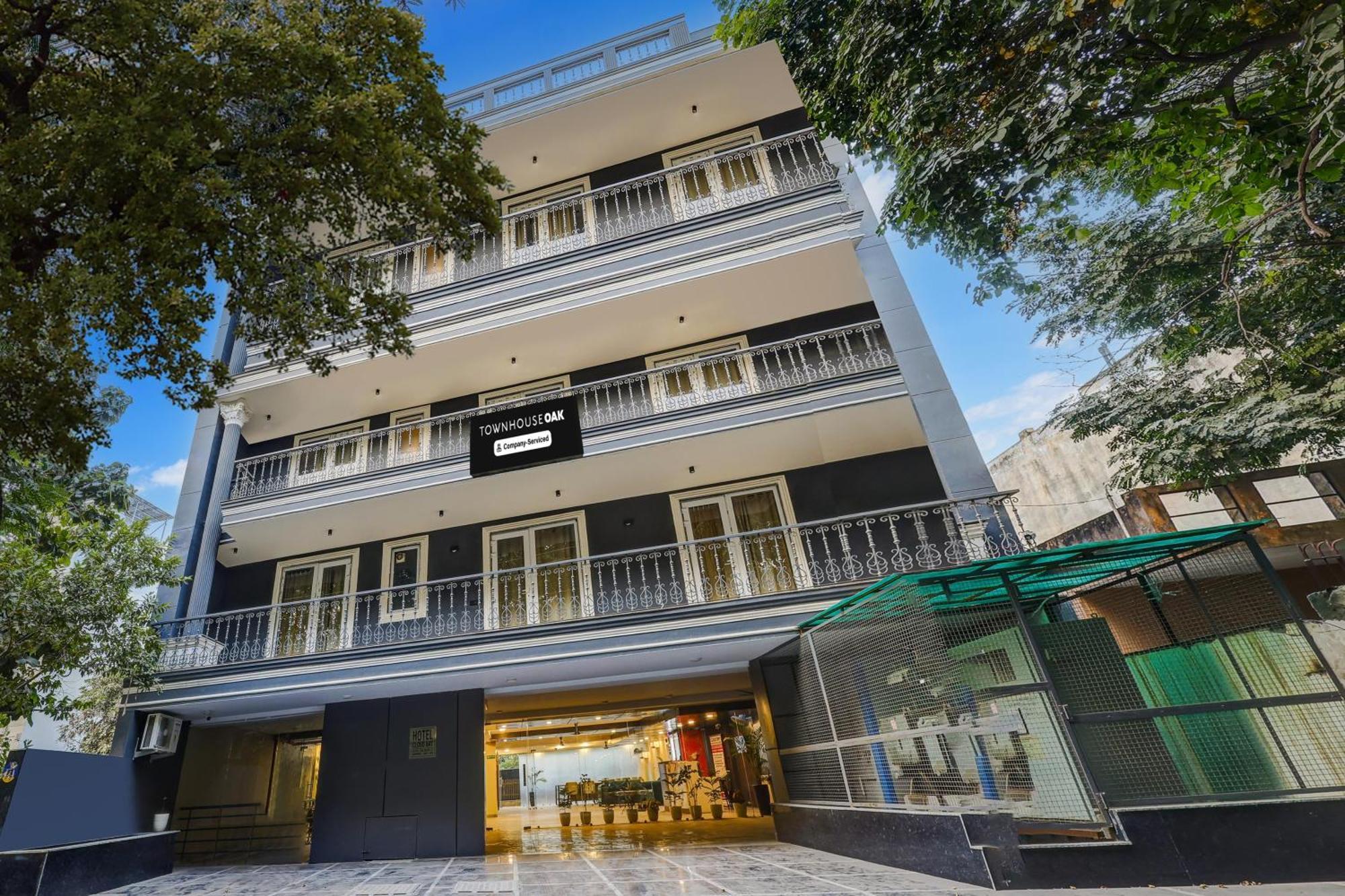 Super Townhouse Oak Udyog Vihar Hotel Gurgaon Ngoại thất bức ảnh