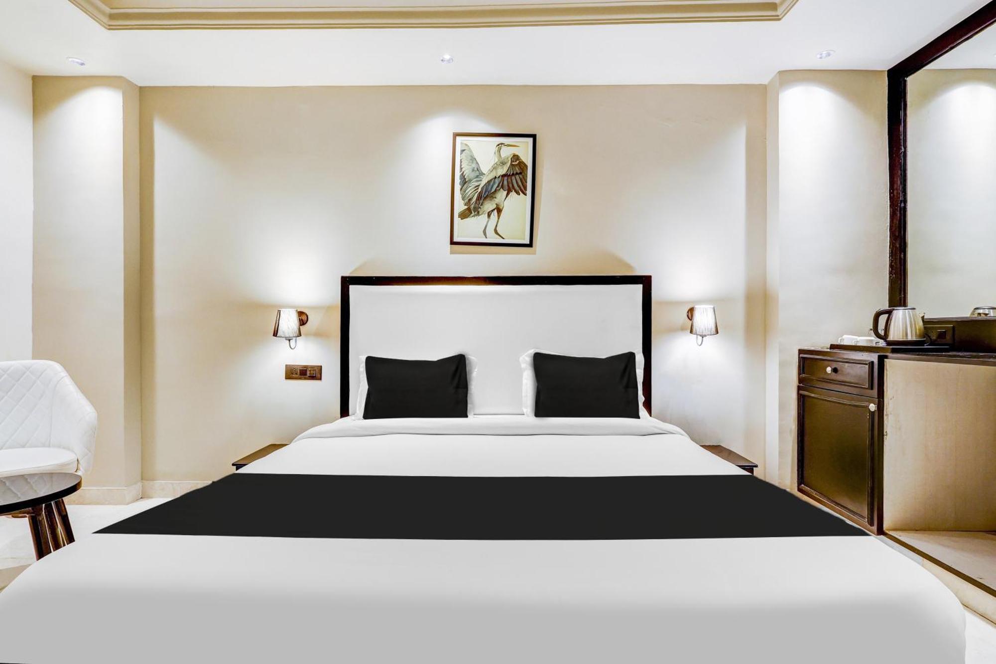 Super Townhouse Oak Udyog Vihar Hotel Gurgaon Ngoại thất bức ảnh