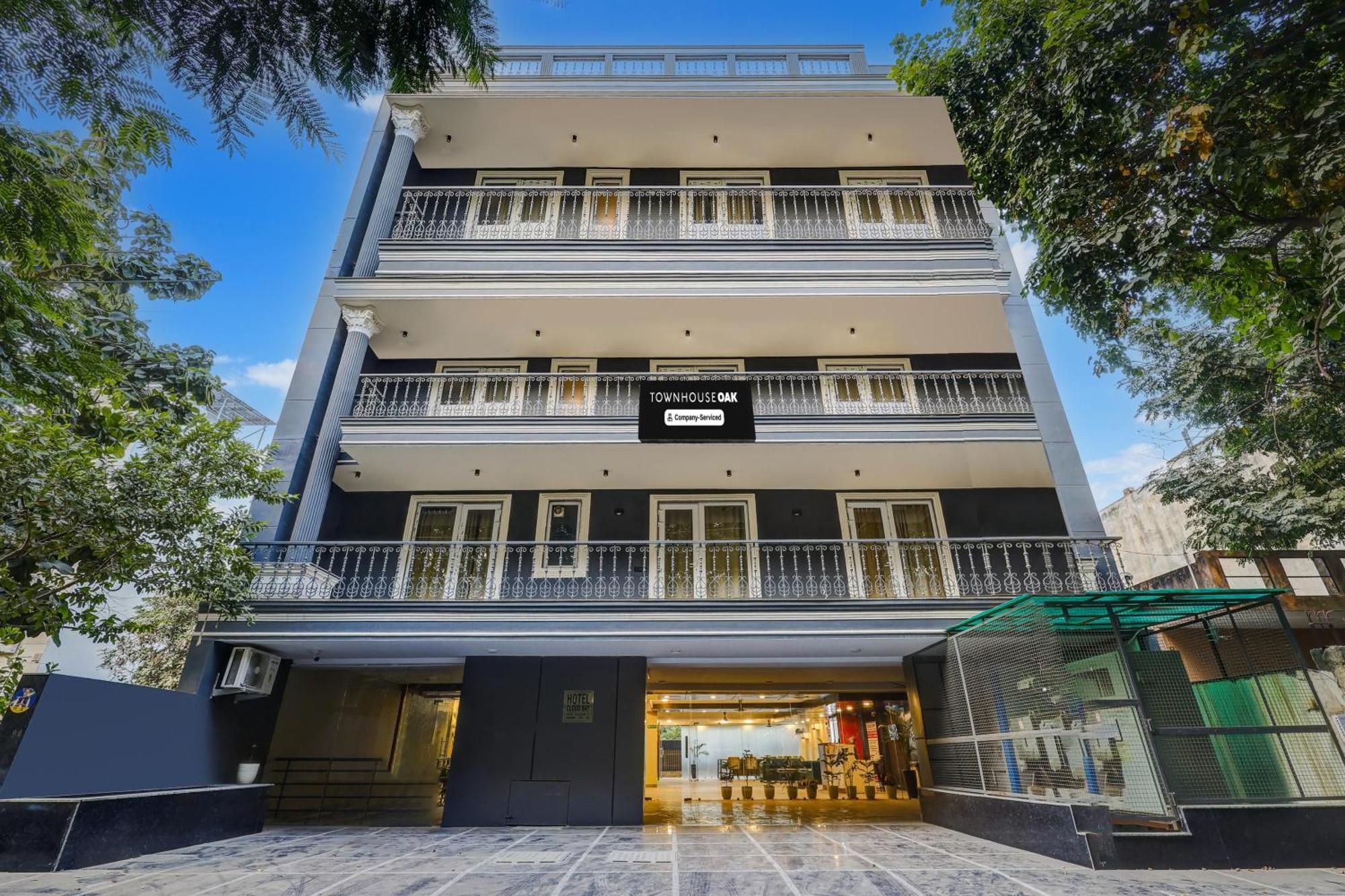 Super Townhouse Oak Udyog Vihar Hotel Gurgaon Ngoại thất bức ảnh