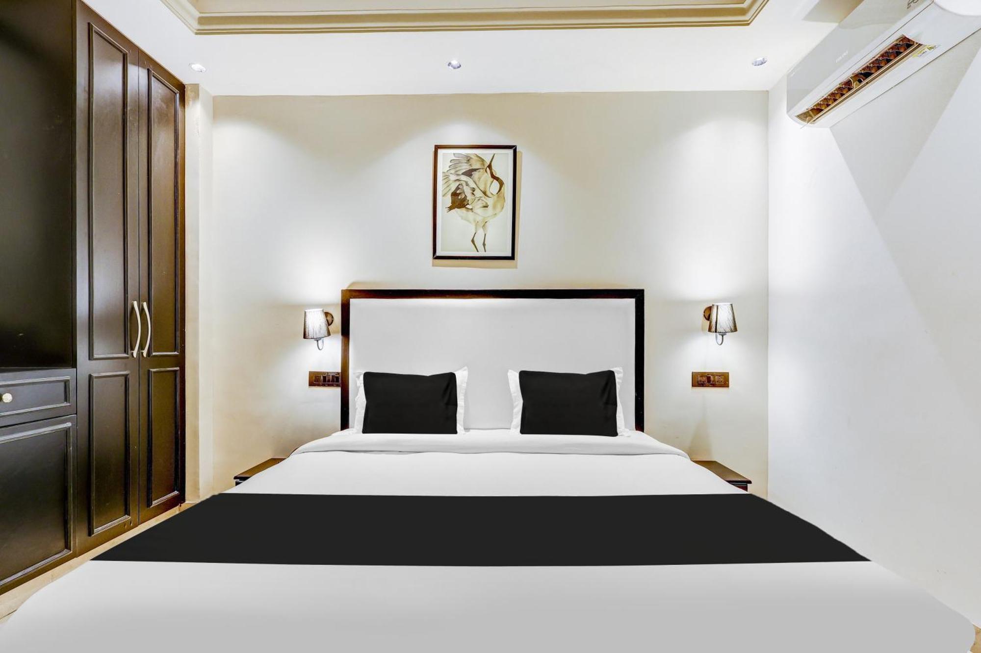 Super Townhouse Oak Udyog Vihar Hotel Gurgaon Ngoại thất bức ảnh